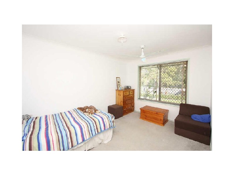 27 Bushland Drive, Regents Park QLD 4118