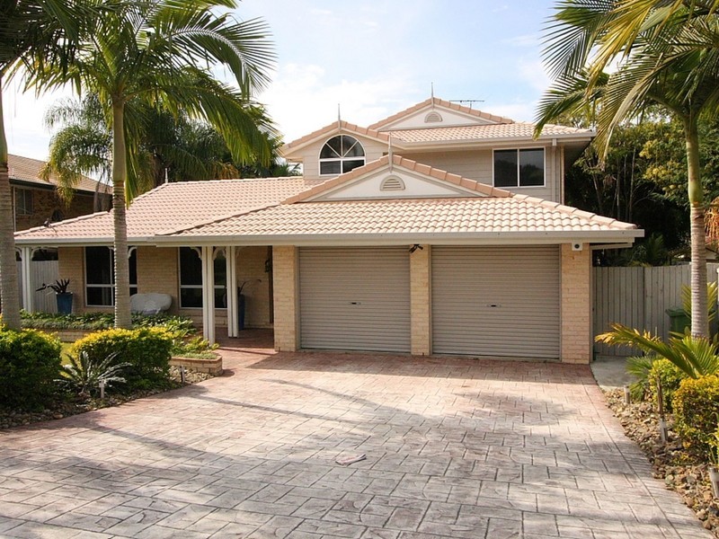 77 Gordonia Drive, Regents Park QLD 4118