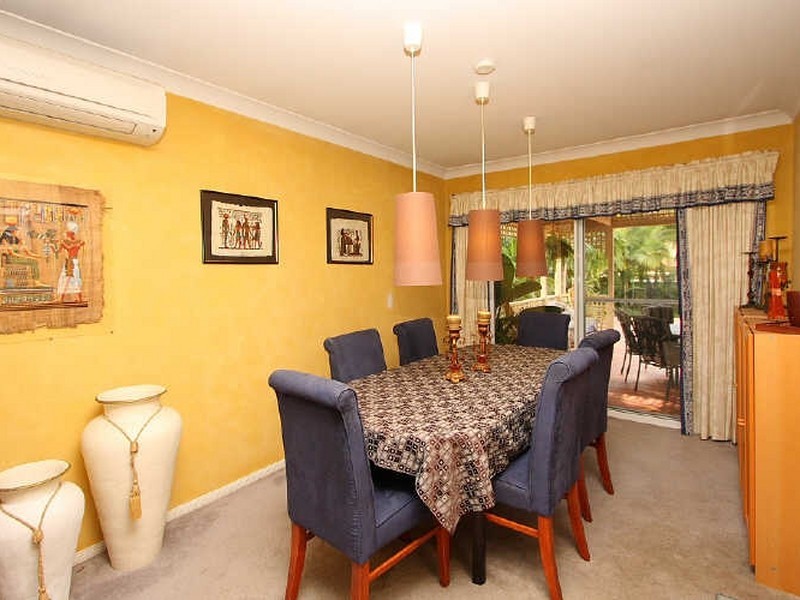 77 Gordonia Drive, Regents Park QLD 4118