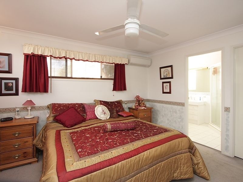 77 Gordonia Drive, Regents Park QLD 4118