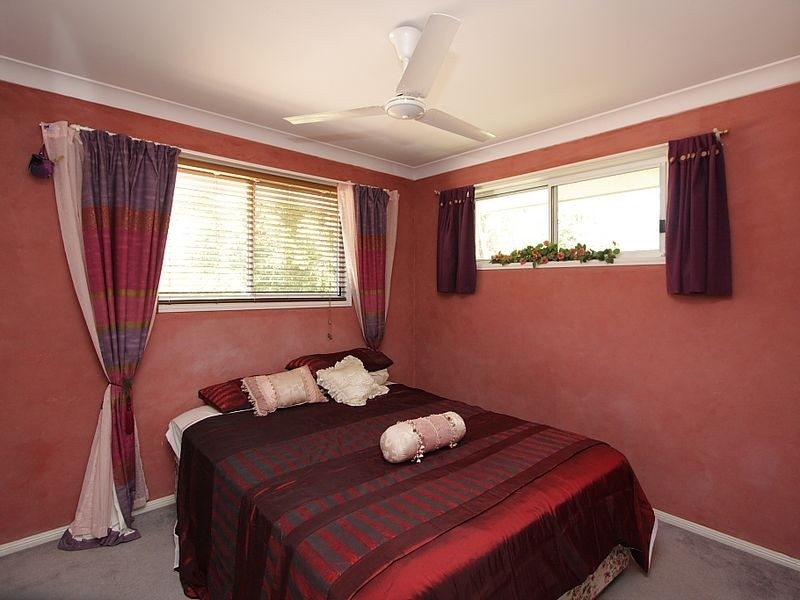 77 Gordonia Drive, Regents Park QLD 4118