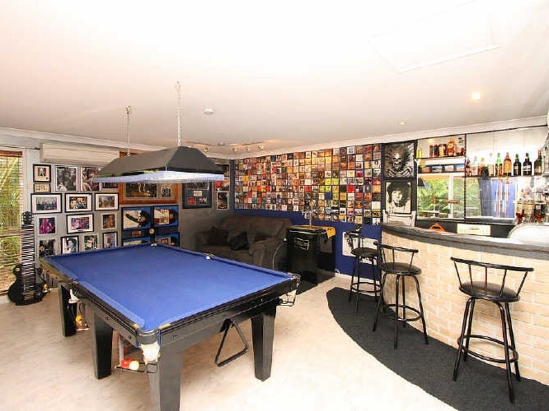 77 Gordonia Drive, Regents Park QLD 4118