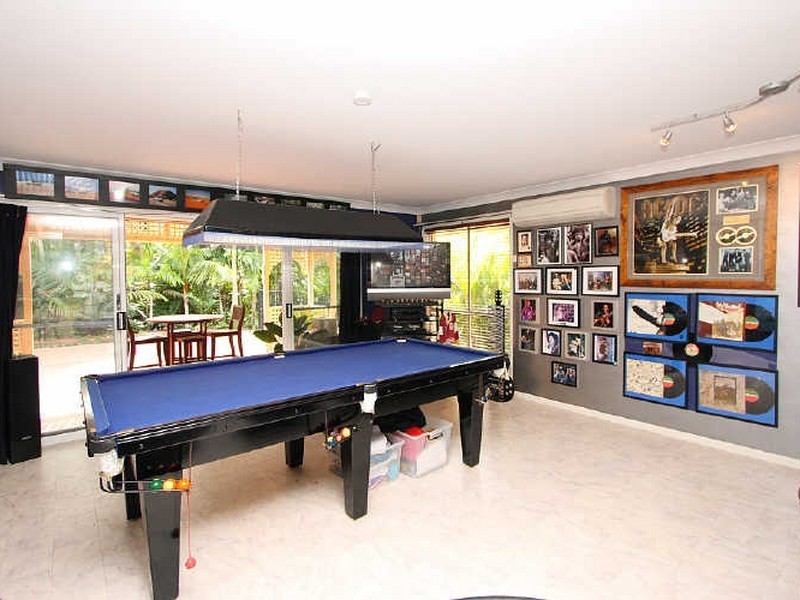 77 Gordonia Drive, Regents Park QLD 4118