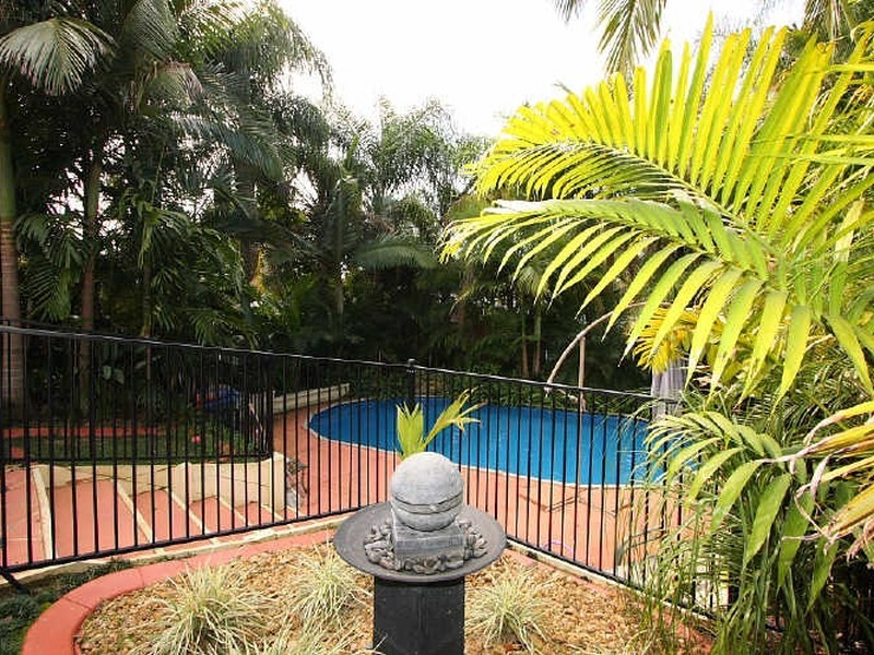 77 Gordonia Drive, Regents Park QLD 4118