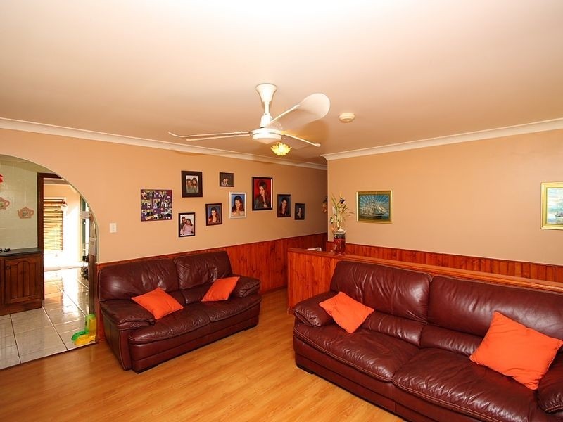 16 Emerald Street, Marsden QLD 4132