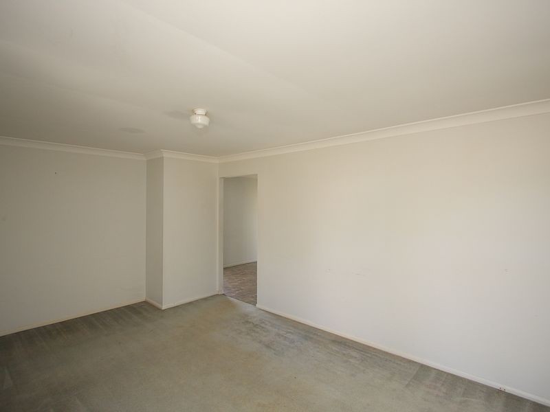 4 Sandheath Court, Regents Park QLD 4118