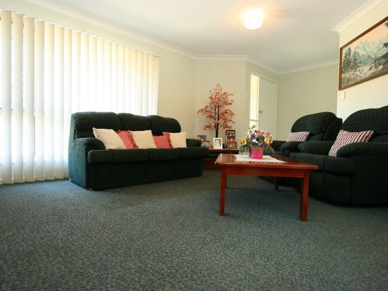 65 Solandra Circuit, Regents Park QLD 4118