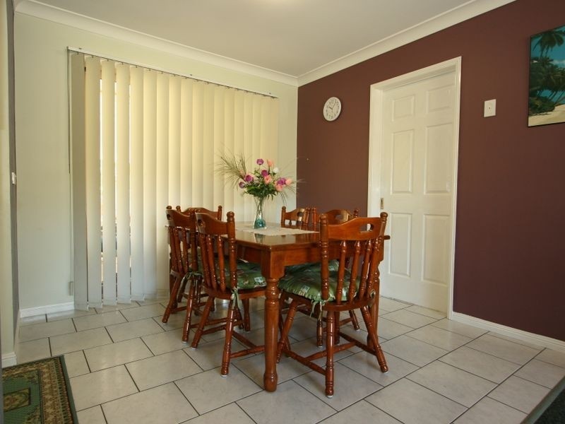 65 Solandra Circuit, Regents Park QLD 4118