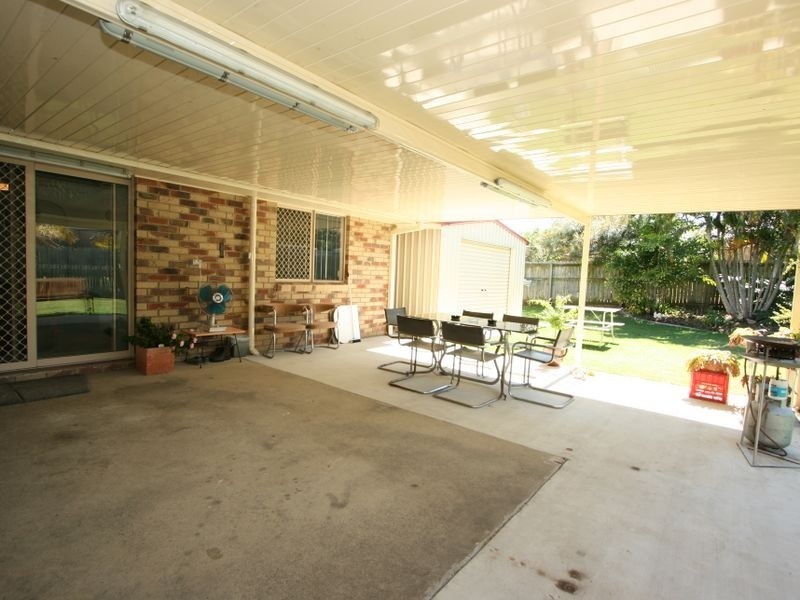 65 Solandra Circuit, Regents Park QLD 4118