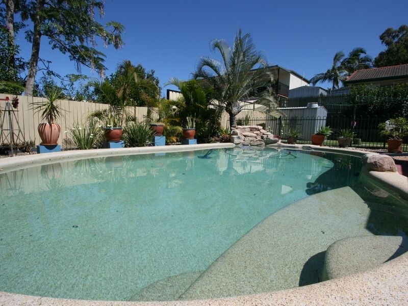 4 Iberis Court, Regents Park QLD 4118