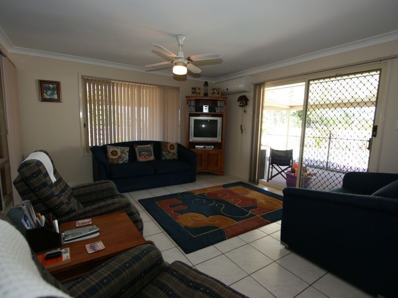 4 Iberis Court, Regents Park QLD 4118