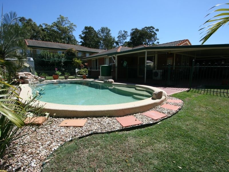 4 Iberis Court, Regents Park QLD 4118