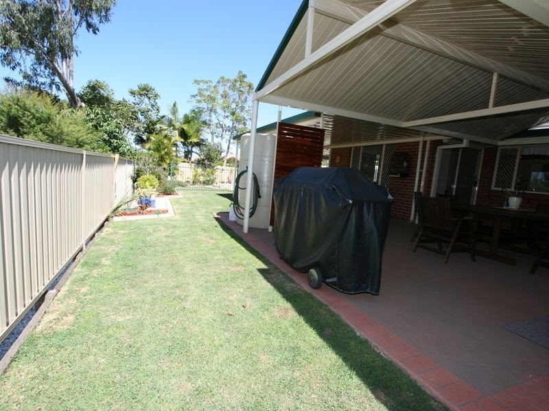 4 Iberis Court, Regents Park QLD 4118