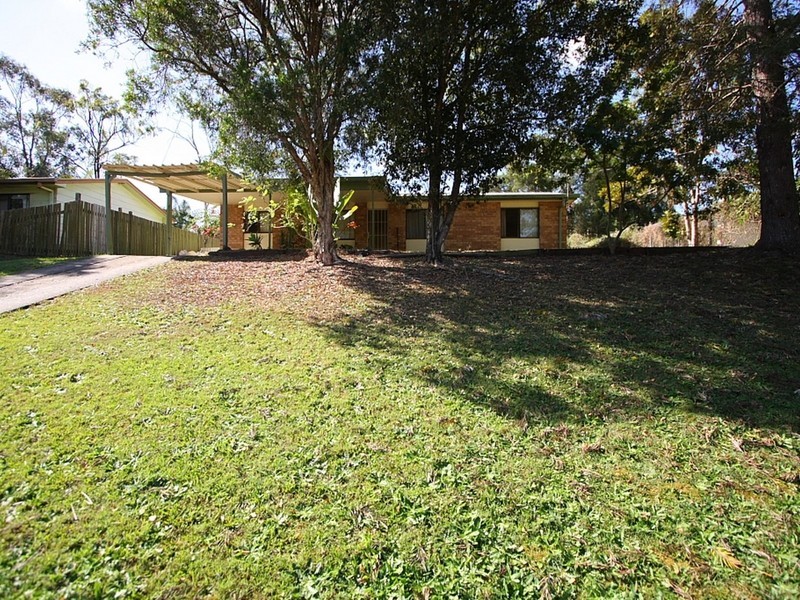 31 Strathallen Drive, Boronia Heights QLD 4124