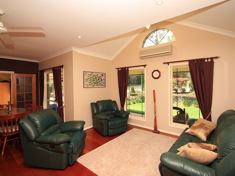 22 Belinda Court, Munruben QLD 4125