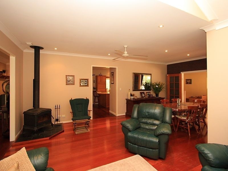 22 Belinda Court, Munruben QLD 4125