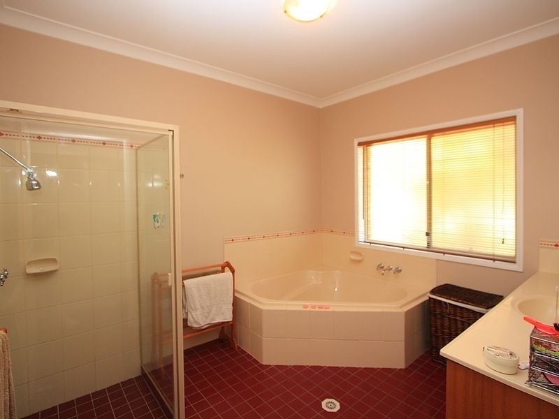 22 Belinda Court, Munruben QLD 4125