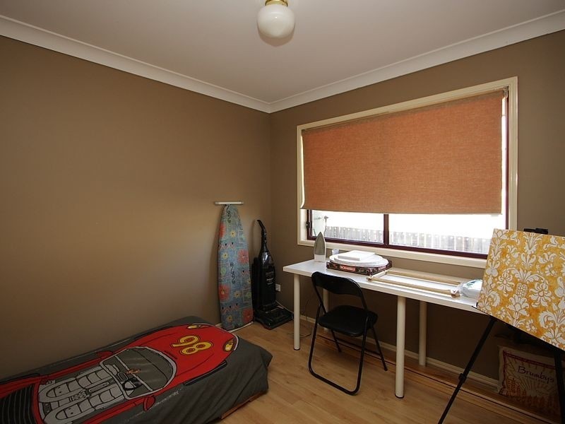 4 Hillview Drive, Hillcrest QLD 4118