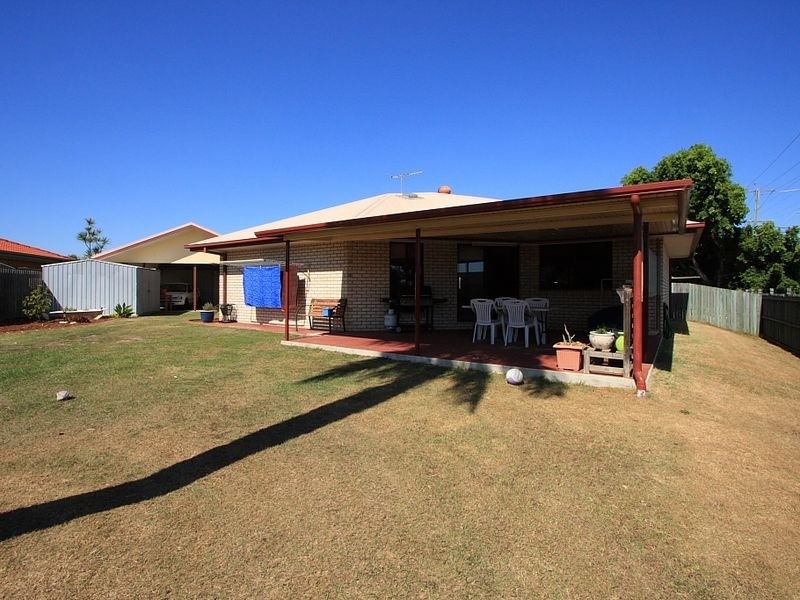 4 Hillview Drive, Hillcrest QLD 4118