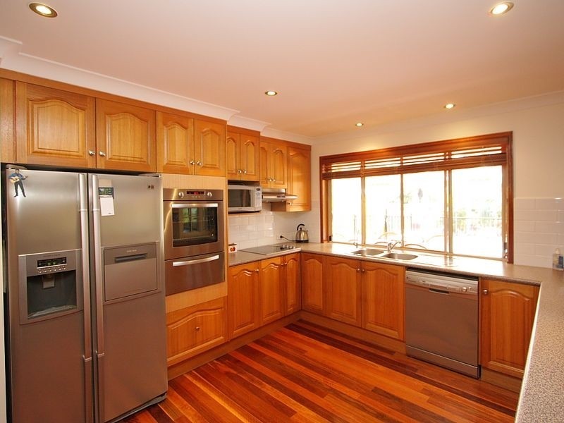 1 Saxby Court, Park Ridge South QLD 4125