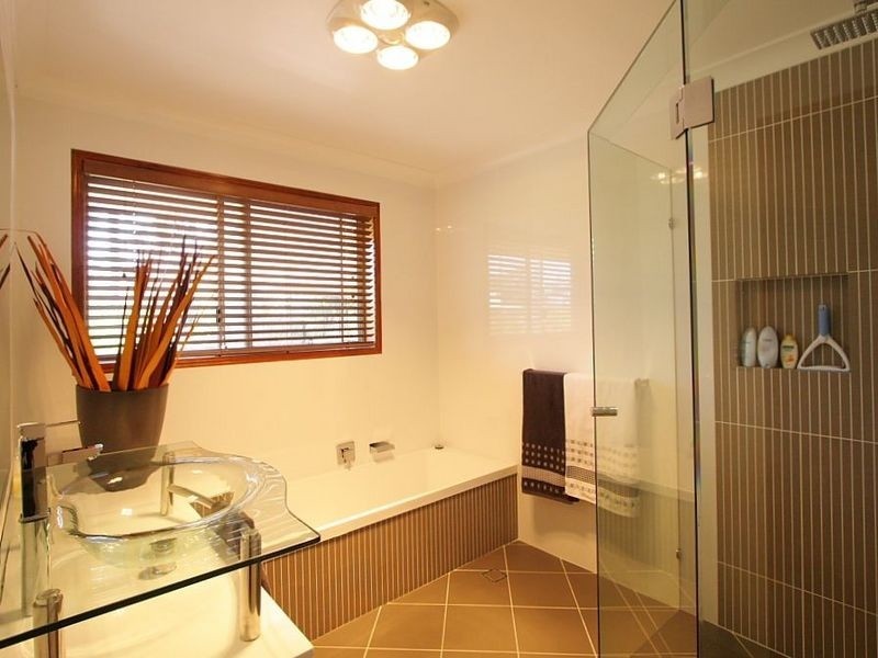 1 Saxby Court, Park Ridge South QLD 4125