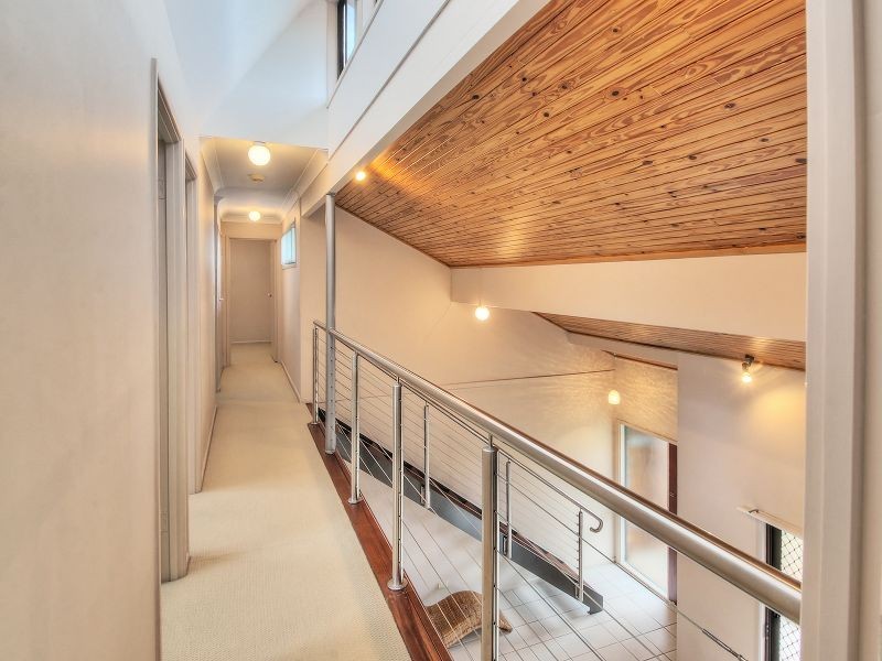 33 Dryade Street, Regents Park QLD 4118