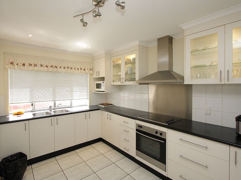 40 Vergulde Road, Regents Park QLD 4118