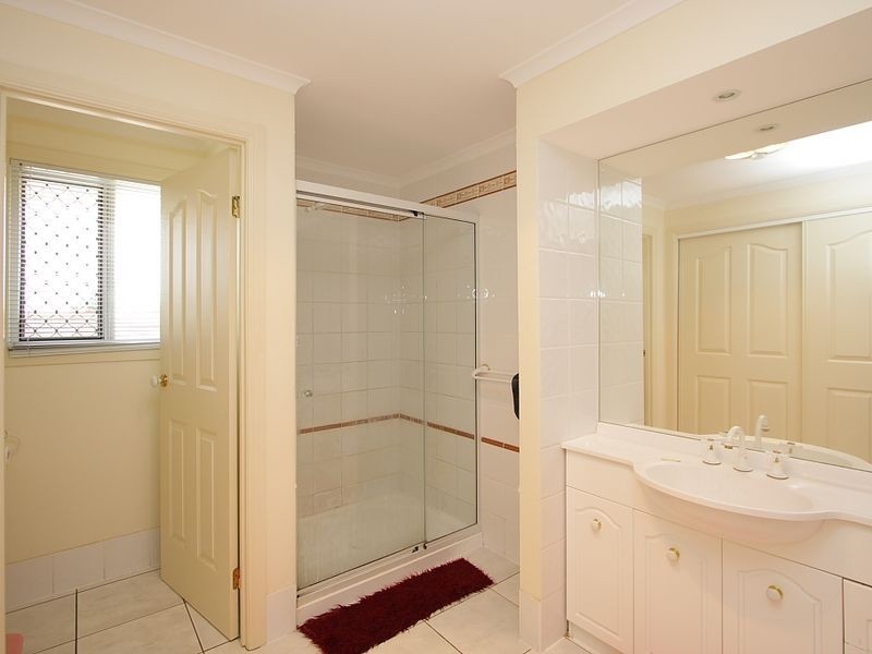 40 Vergulde Road, Regents Park QLD 4118