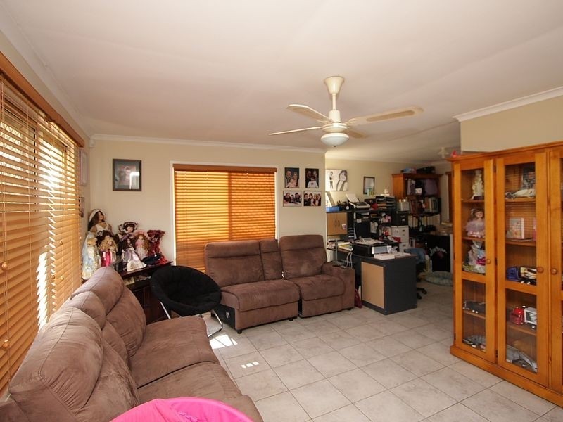 9 Dunblane Drive, Boronia Heights QLD 4124