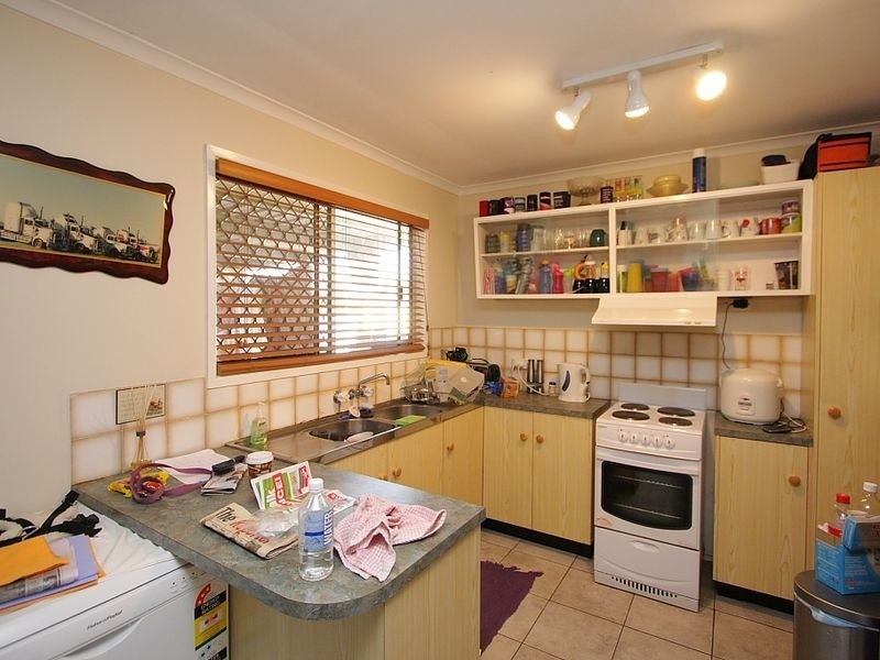 9 Dunblane Drive, Boronia Heights QLD 4124