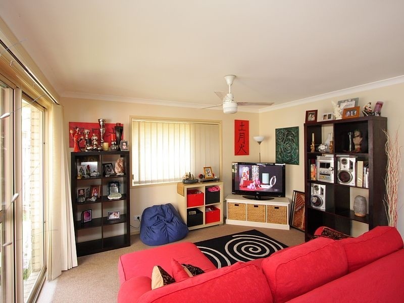 14 Phoenix Way, Crestmead QLD 4132