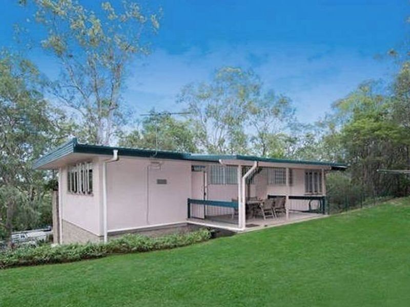 21 Collin Court, Kingston QLD 4114