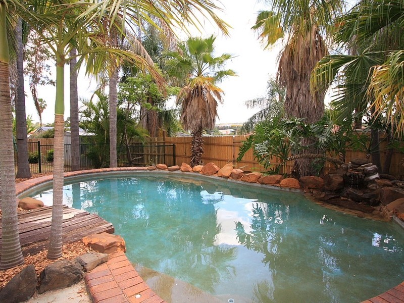 24 Vansittart Road, Regents Park QLD 4118