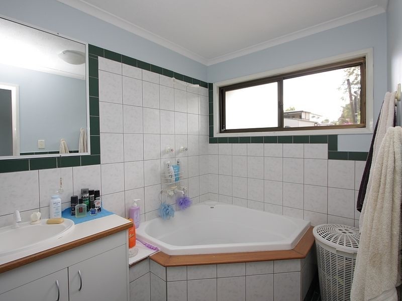 48 Waratah Drive, Crestmead QLD 4132