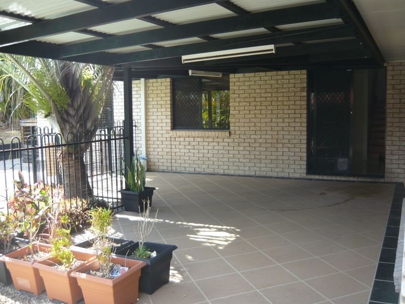 4 Benjamina Circuit, Regents Park QLD 4118