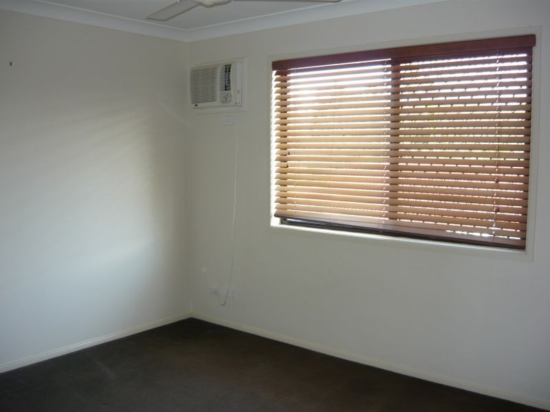 4 Benjamina Circuit, Regents Park QLD 4118