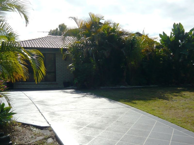 4 Benjamina Circuit, Regents Park QLD 4118