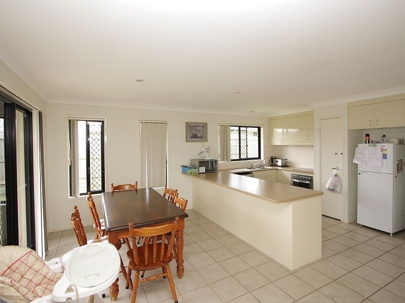 5 Webcke Avenue, Crestmead QLD 4132