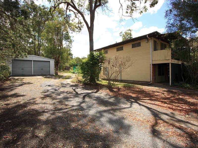 157 Peverell Street, Hillcrest QLD 4118