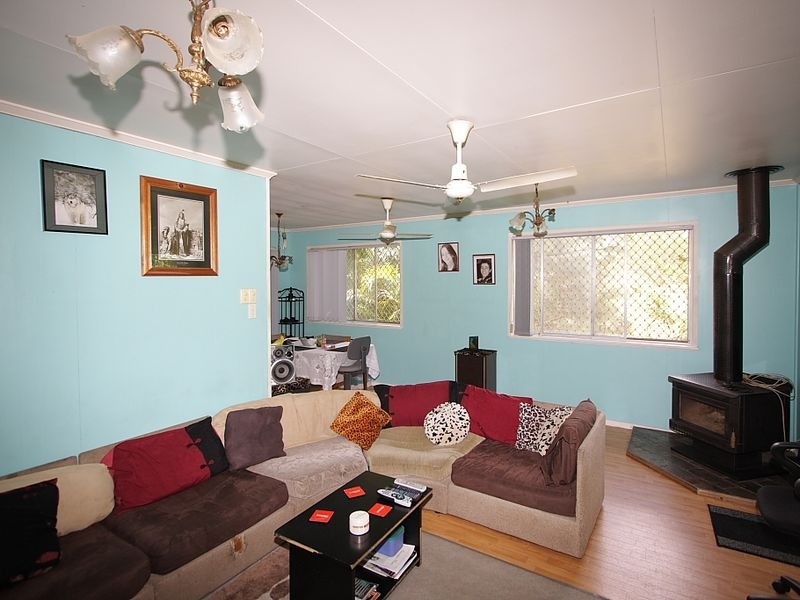 157 Peverell Street, Hillcrest QLD 4118