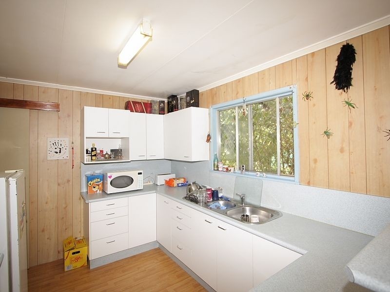 157 Peverell Street, Hillcrest QLD 4118