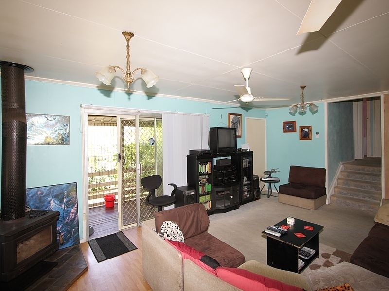 157 Peverell Street, Hillcrest QLD 4118