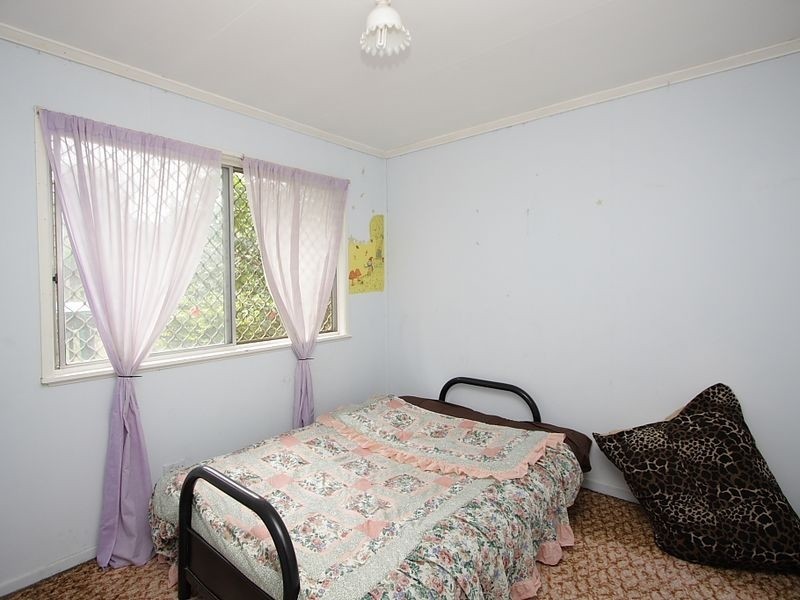 157 Peverell Street, Hillcrest QLD 4118