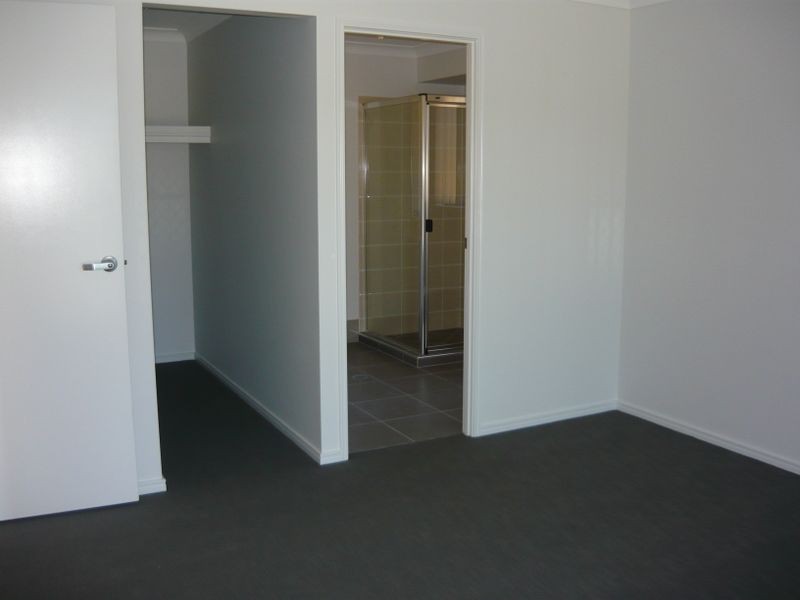 46 The Avenue, Heathwood QLD 4110