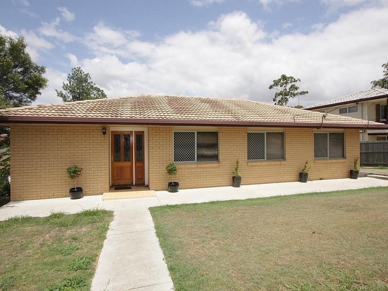 13 Woodview Street, Browns Plains QLD 4118