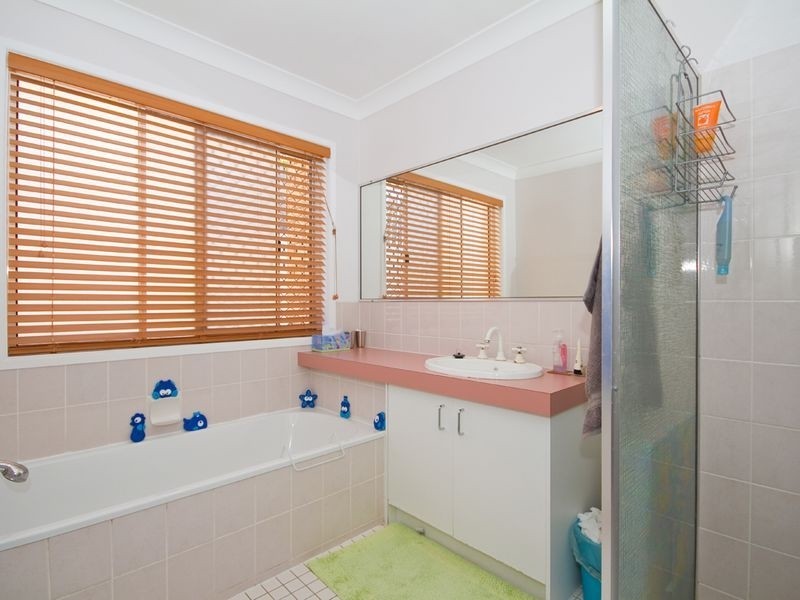 15 Titan Court, Boronia Heights QLD 4124