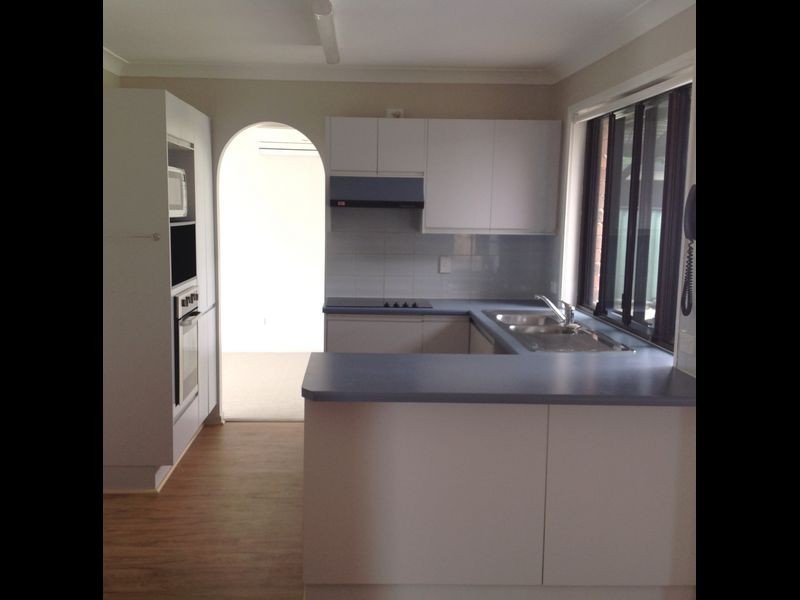 17 Newburn Street, Hillcrest QLD 4118