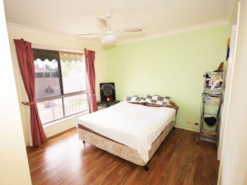 33 Gingko Crescent, Regents Park QLD 4118