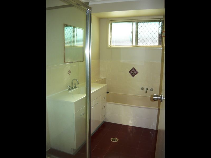 20 Bywater Street, Hillcrest QLD 4118