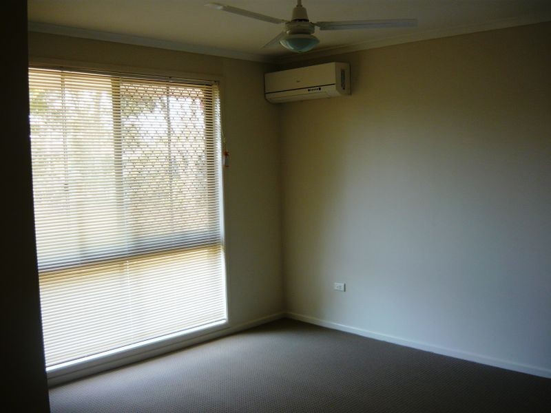 20 Bywater Street, Hillcrest QLD 4118